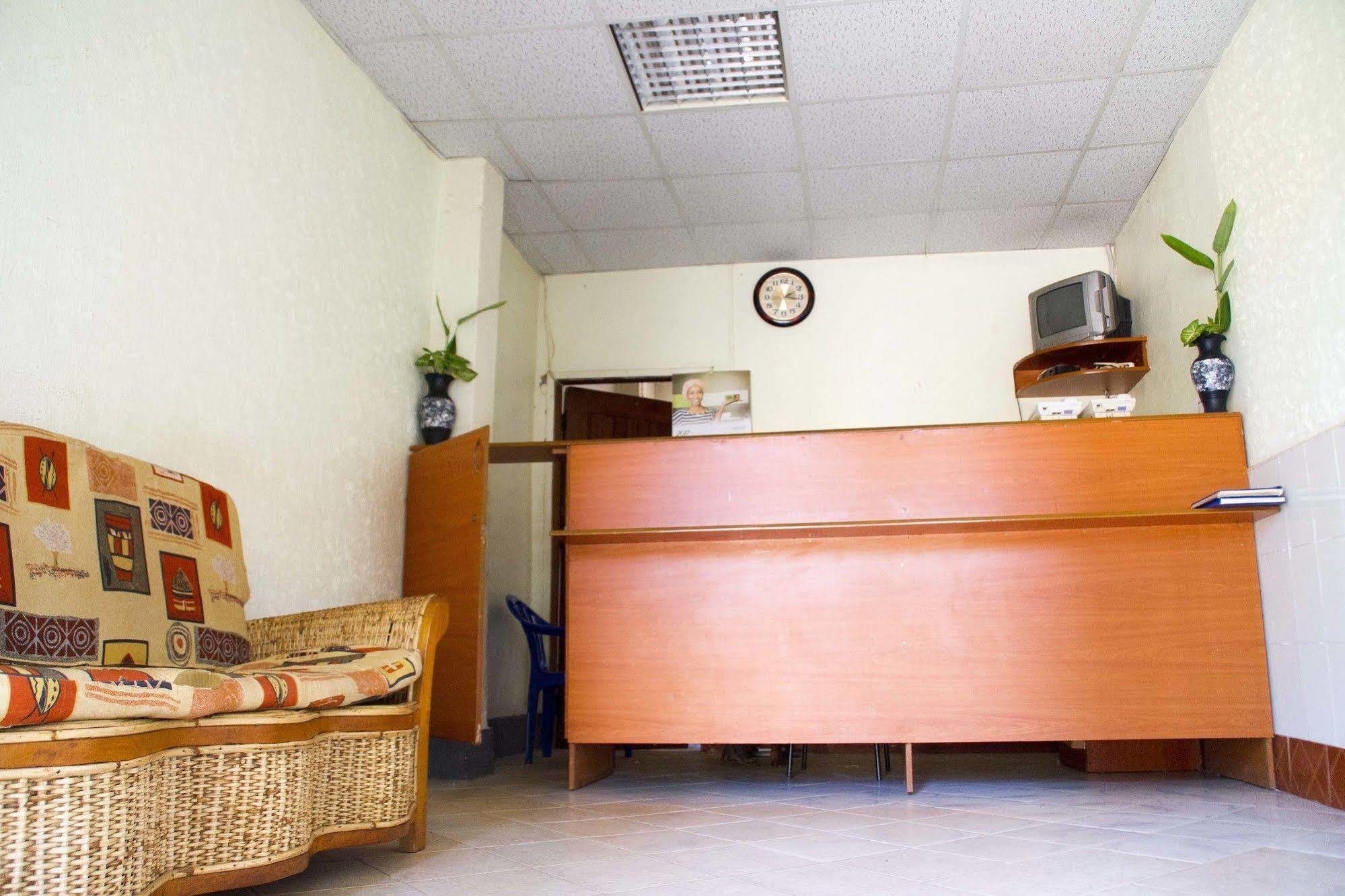Keba Inn Lyamutundwe Buitenkant foto