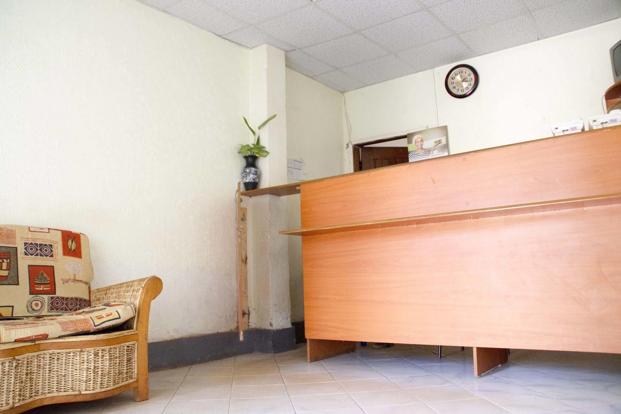 Keba Inn Lyamutundwe Buitenkant foto